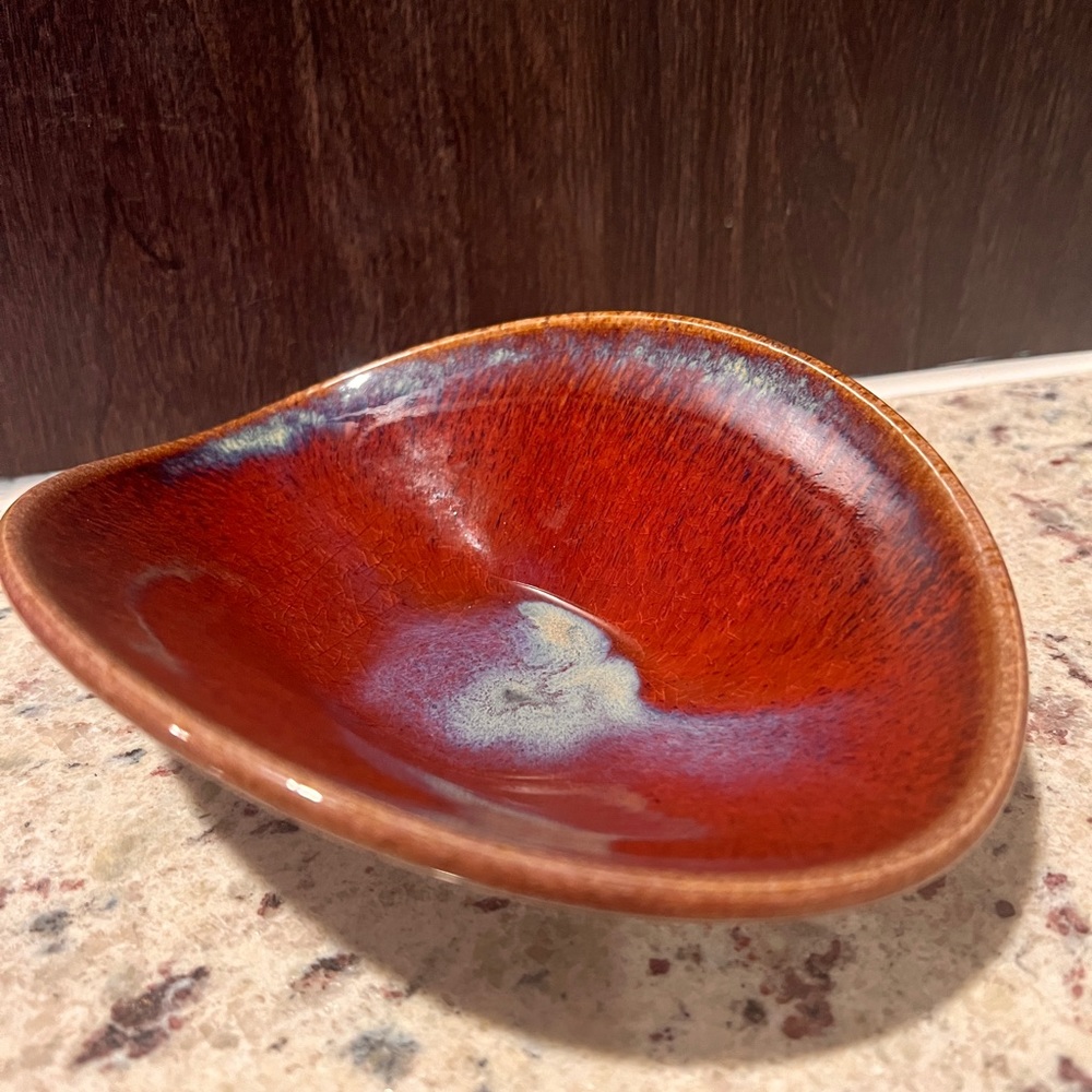 Blessings bowl, display bowl.